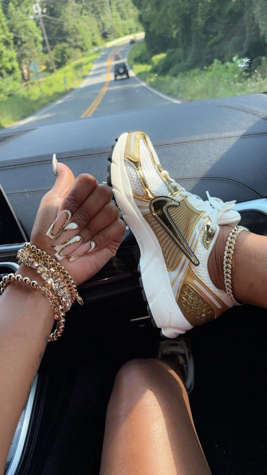 Nike Zoom Vomero 5 ‘Metallic Gold’