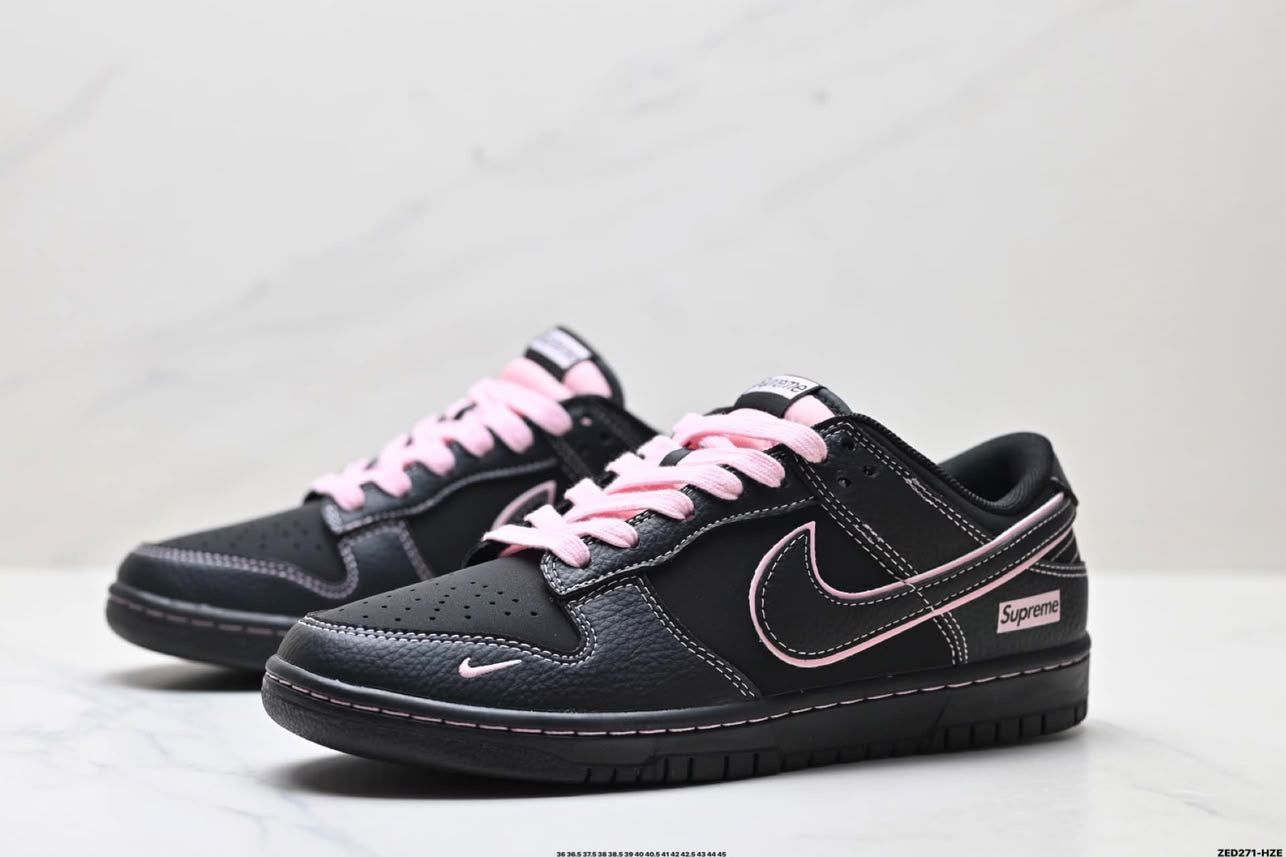 Nike SB Dunk x Supreme